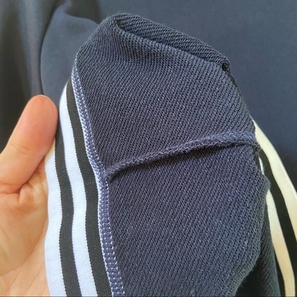 Anthropologie All Fenix Crewneck Cropped Silouhette Navy Sweatshirt M NWOT - Picture 9 of 13